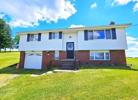 640 Taylorstown Ridge Rd, Avella, PA 15312