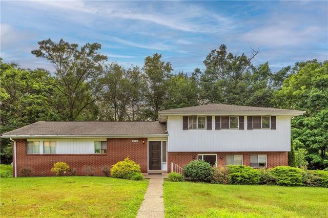 616 Woodburn Ln, Greensburg, PA 15601