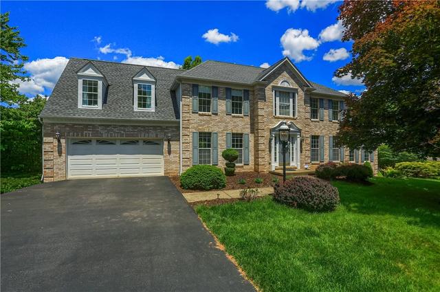 1642 Oakleaf Ln, Pittsburgh, PA 15237