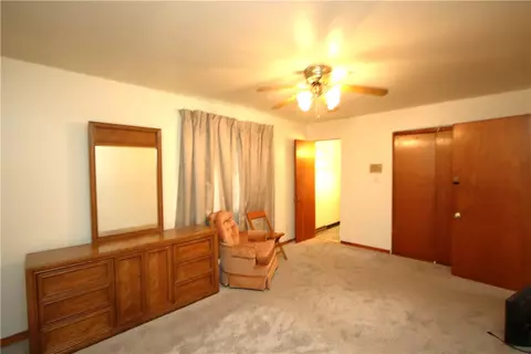 Bedroom - 142 3rd Ave, New Eagle, PA 15067 photo 4 of 4