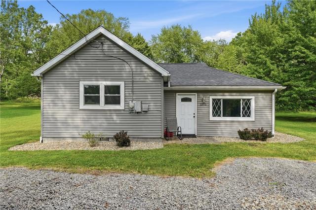 2375 S Keel Ridge Rd, Hermitage, PA 16148