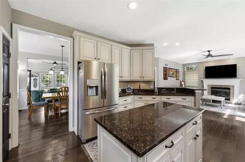 Kitchen - 441 Elder Ct, Mars, PA 16046 photo 4 of 8