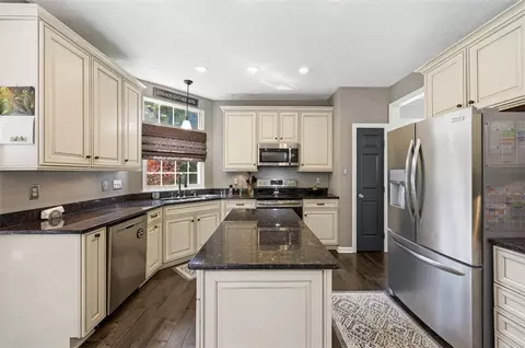 Kitchen - 441 Elder Ct, Mars, PA 16046 photo 2 of 8