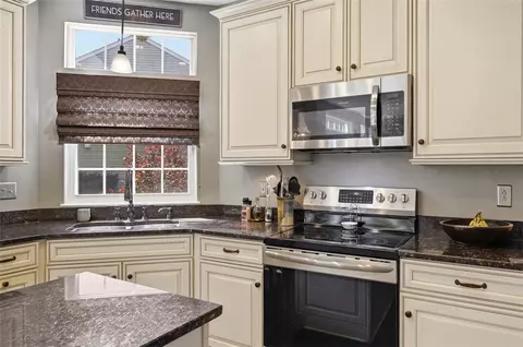 Kitchen - 441 Elder Ct, Mars, PA 16046 photo 3 of 8