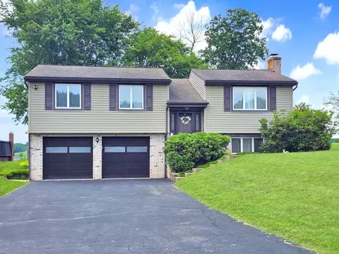 5035 Equity Dr, Washington, PA 15301