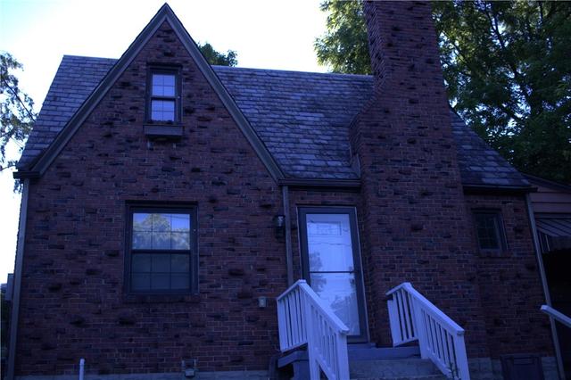 230 Broadway Dr, Pittsburgh, PA 15236