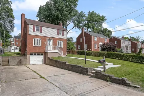 2062 Elmbrook Ln, Pittsburgh, PA 15243