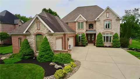 1817 Constitution Blvd, Valencia, PA 16059