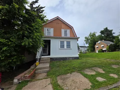 121 Catalpa St, New Kensington, PA 15068