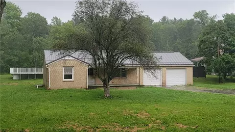 5586 Doc Walker Rd, Parker, PA 16049