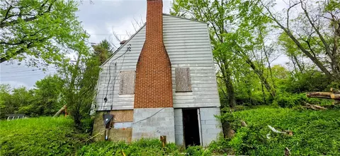 262 Ewing Rd, Carnegie, PA 15106