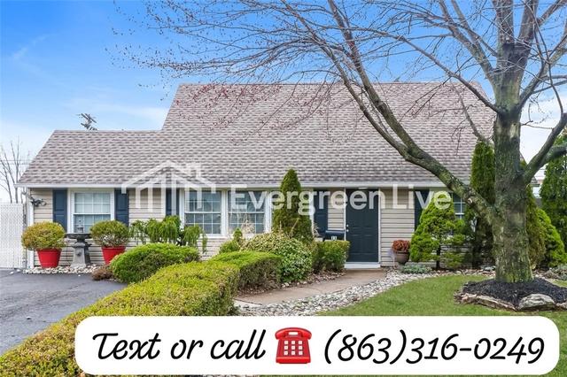 11 N 11 Return Ln #1, Levittown, PA 19055