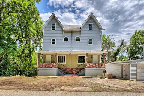 710-712 Stella St, Jeannette, PA 15644