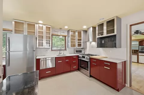 Kitchen - 105 Berkeley, Pittsburgh, PA 15237 photo 2 of 5