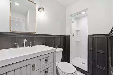 Bath - 105 Berkeley, Pittsburgh, PA 15237 photo 2 of 5