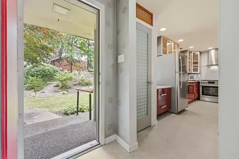 Entry Way - 105 Berkeley, Pittsburgh, PA 15237 photo 1 of 3