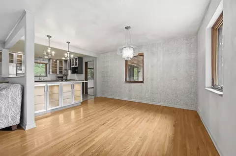 Dining - 105 Berkeley, Pittsburgh, PA 15237 photo 1 of 2