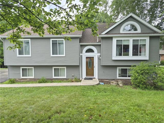 1501 N Randolph Dr, Clairton, PA 15025