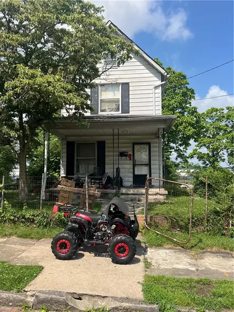 814 Darr Ave, Farrell, PA 16121