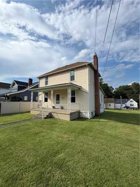 312 E Georgia Ave, Connellsville, PA 15425