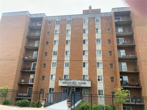 1001 Grandview Ave #701, Bridgeville, PA 15017
