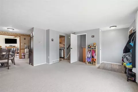 219 Maple Dr, Beaver, PA 15009 photo 4