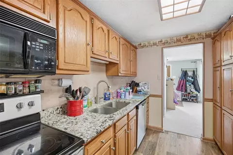 219 Maple Dr, Beaver, PA 15009 photo 6
