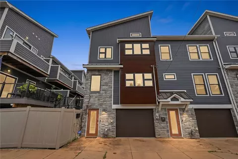 2652 Larkins Way, Pittsburgh, PA 15203