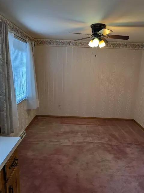 209 Bendix Dr, Coraopolis, PA 15108 photo 14