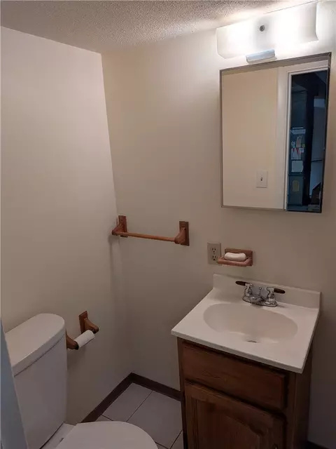 209 Bendix Dr, Coraopolis, PA 15108 photo 32