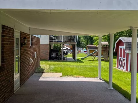209 Bendix Dr, Coraopolis, PA 15108 photo 8