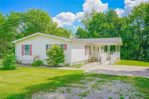 1107 23rd St, Beaver Falls, PA 15010