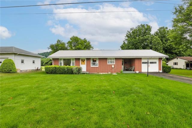 843 William St, Confluence, PA 15424