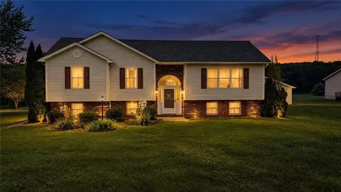 198 Eagle Mill Rd, Butler, PA 16001