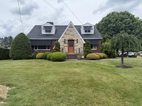 102 W Fairmont, New Castle, PA 16105