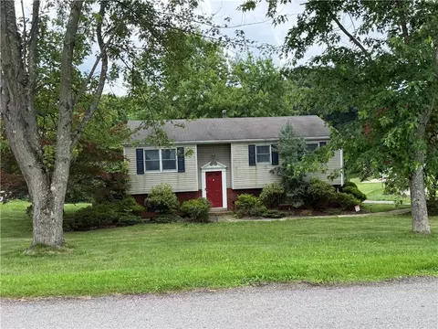 1409 Lexington Dr, New Brighton, PA 15066
