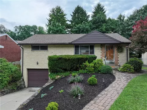 5229 Colewood Dr, Pittsburgh, PA 15236