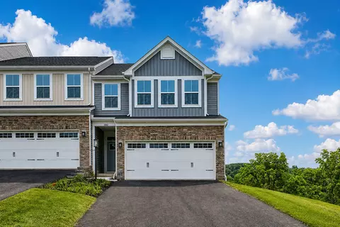 5002 Wellington Ct, Jeannette, PA 15644