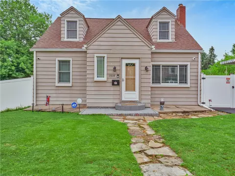 1818 Filmore St, Aliquippa, PA 15001