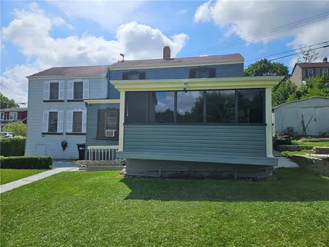 135 Wood St, Pittsburgh, PA 15223