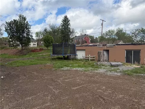 269 Thompson 1 Rd, Adah, PA 15410