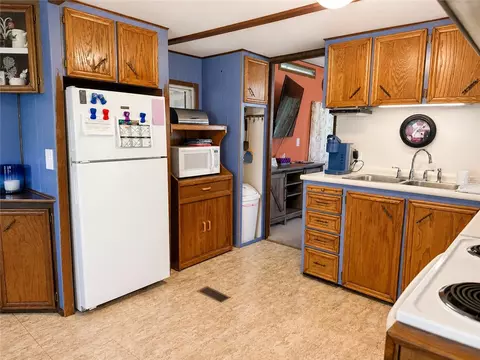 219 Maplecrest, Cabot, PA 16023 photo 5