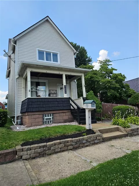 1113 Cleveland Ave, Brackenridge, PA 15014