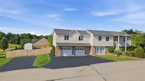 2464 Sunset Ave, Irwin, PA 15642
