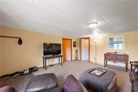 8 Leasure Way, Cecil, PA 15321 photo 6
