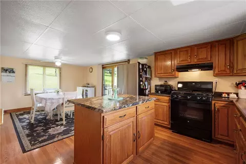8 Leasure Way, Cecil, PA 15321 photo 10