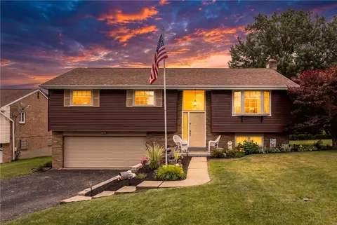 1016 Dana Dr, West Mifflin, PA 15122