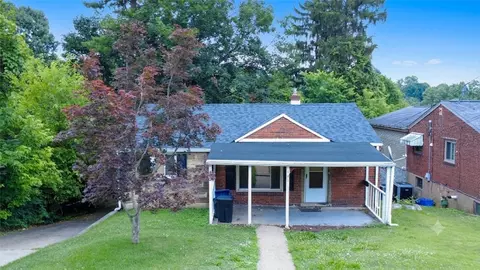 121 Glencoe Dr, West Mifflin, PA 15122