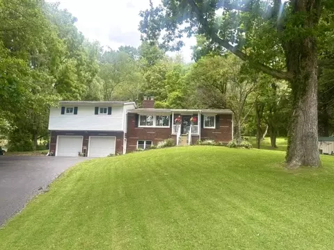 652 River Rd, Greenville, PA 16125