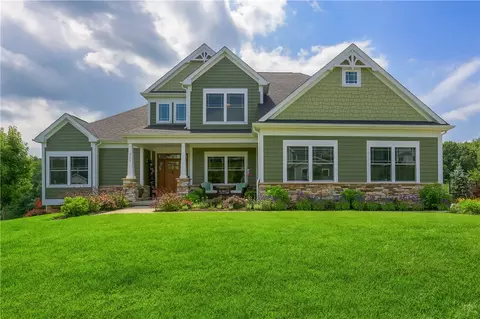 217 Hickory Ln, Mars, PA 16046